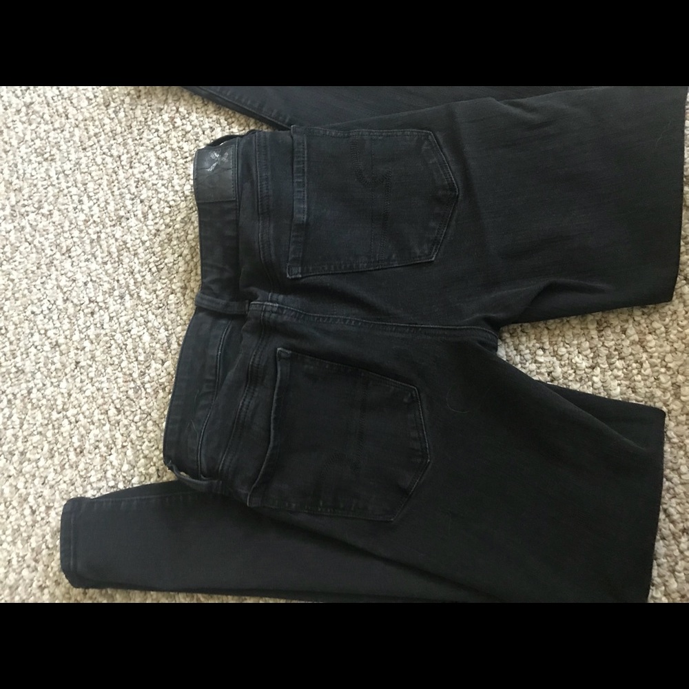 Black American Eagle skinny jeans